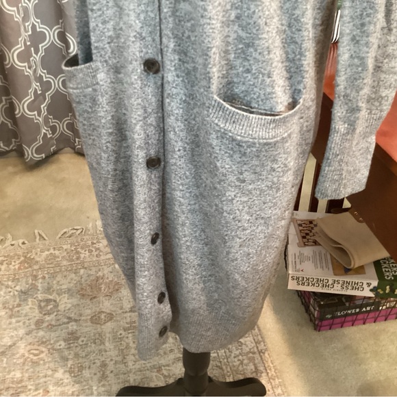 Gap - Picture 5 of 10